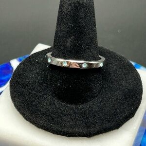 Fashion Ring Silver tone band with light blue rhinestones #K28 size 8.5